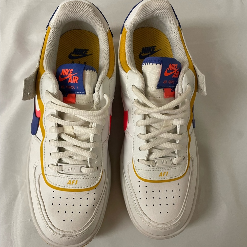 Colorful air forces, barely worn, no damage.